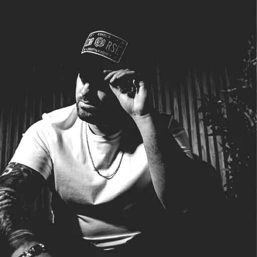 Macky Gee