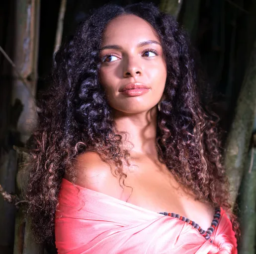 Maë Defays
