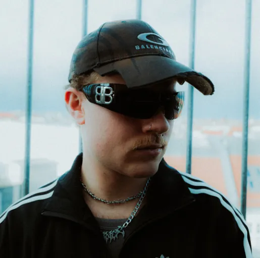PRADA2000